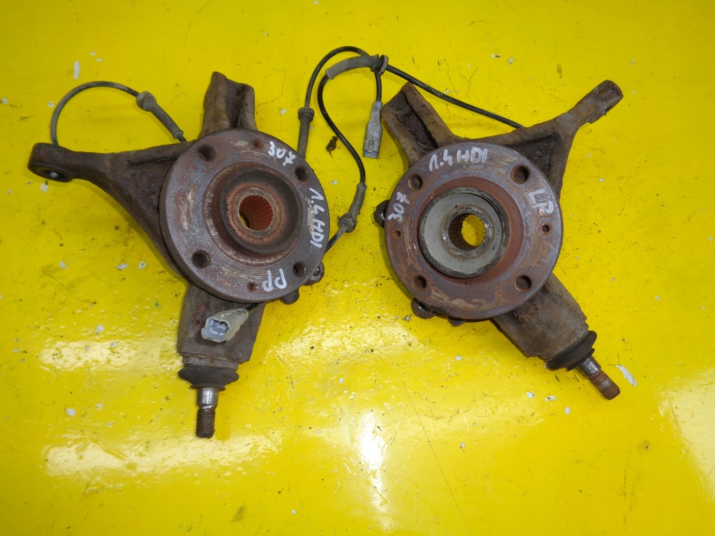 фото №1, Peugeot 307 1.4 hdi поворотный кулак левая