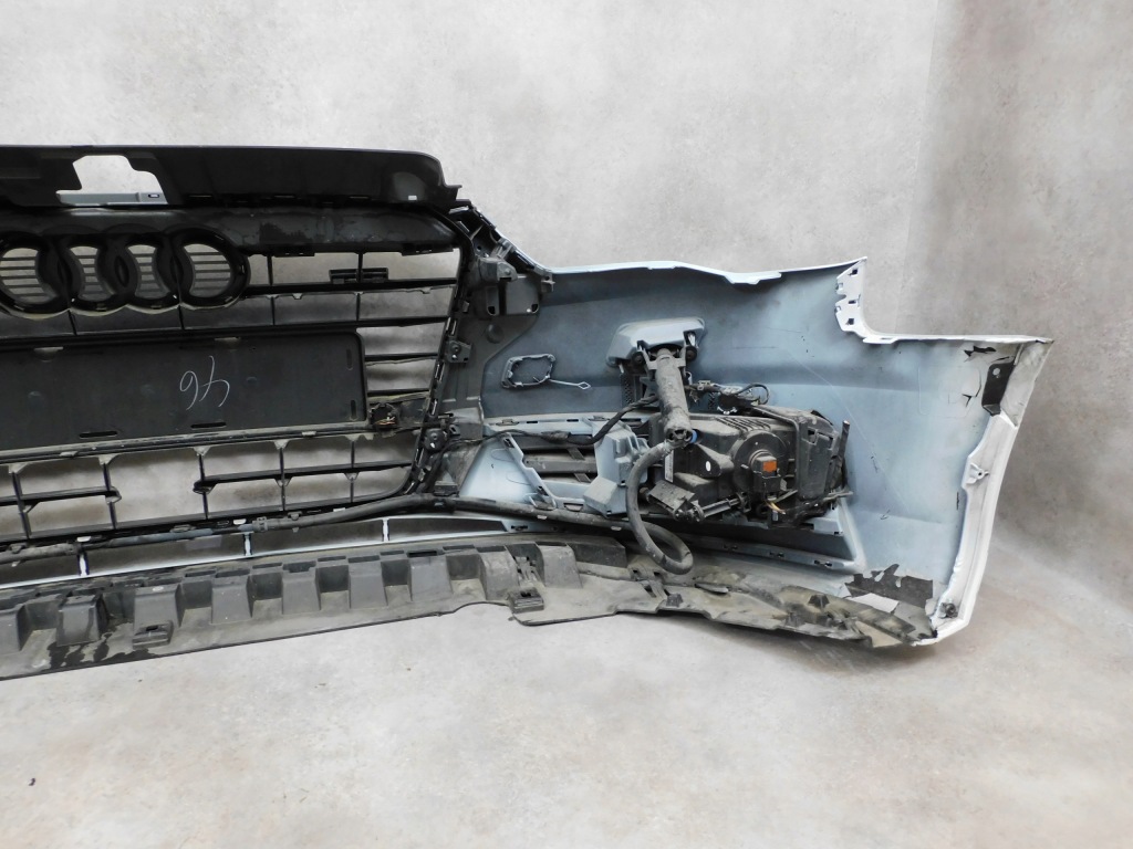 Audi a3 8v5 sedan бампер перед передній kompletny Доставка