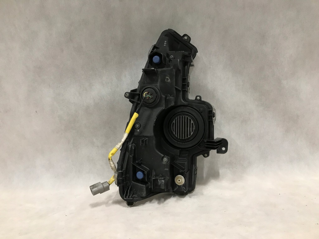 фото №3, Toyota prius prime ii 17- противотуманная фара led поворотник левый