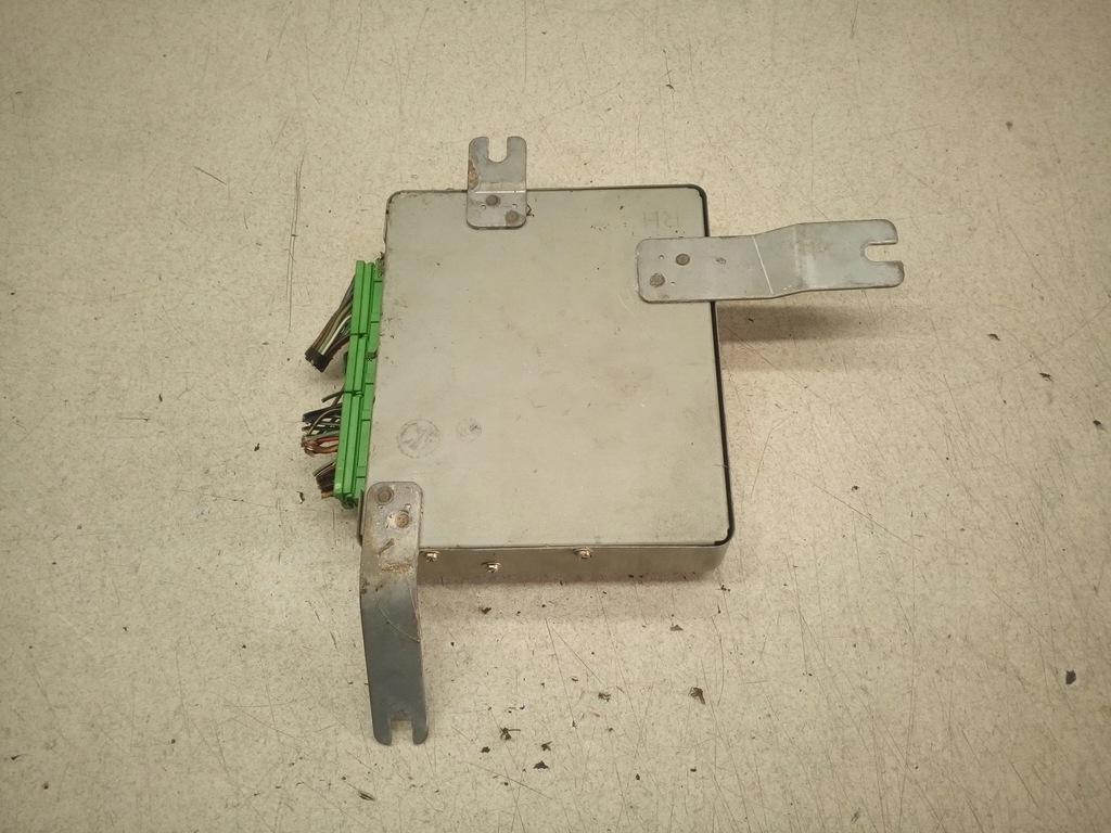 фото №3, Блок управления двигателя a18-000 rj1