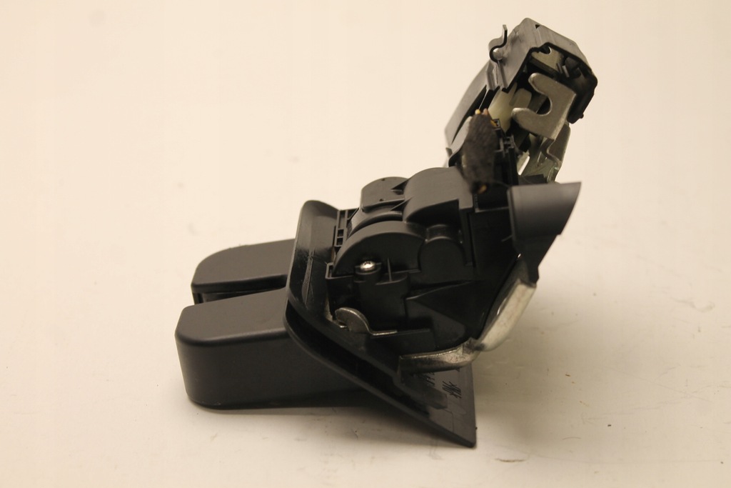 фото №5, Замок крышки задняя багажника audi a3 5d