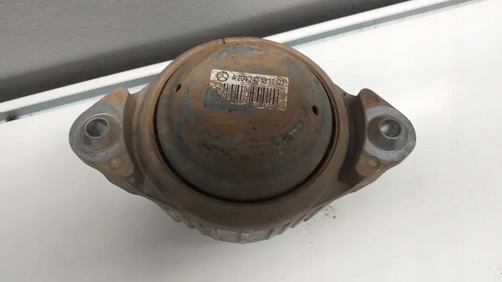 фото №1, Mercedes-benz glk права подушка двигуна