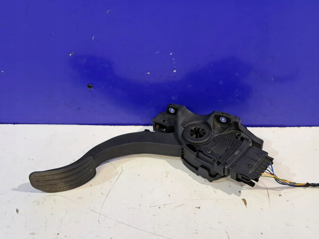 фото №1, Volvo v70 2013 педали