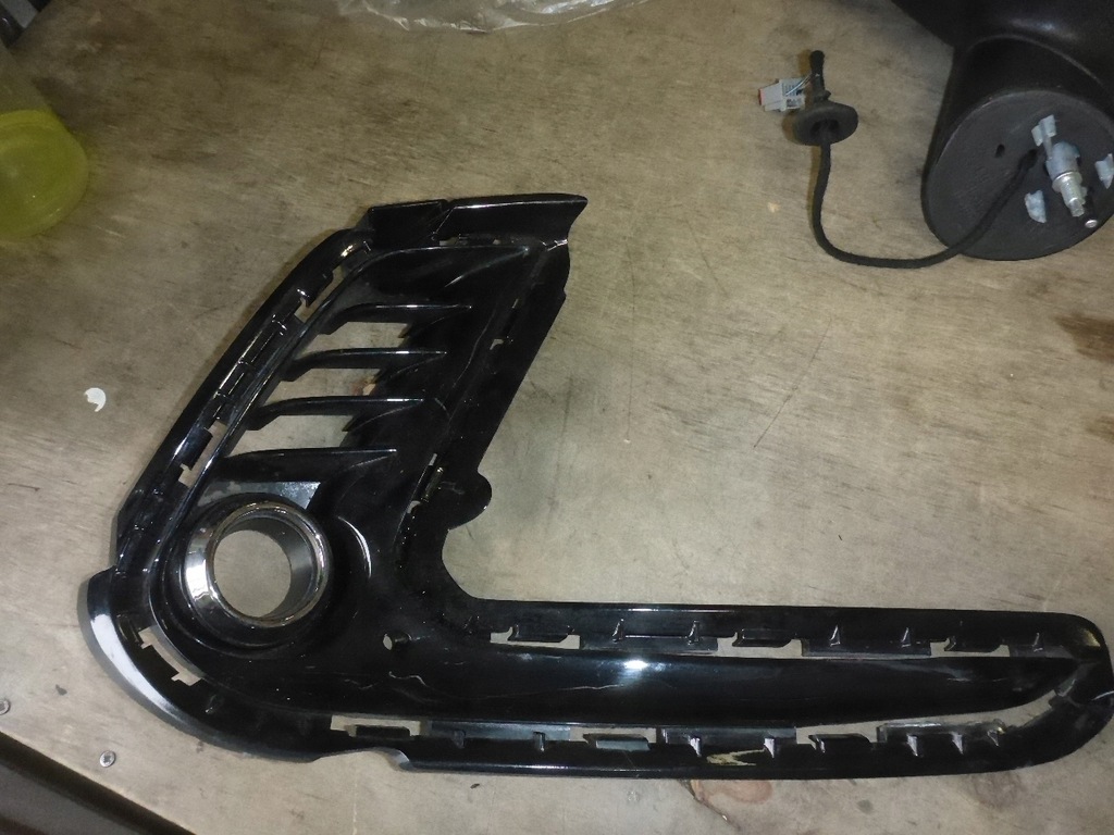 фото №1, Hyundai elantra 16- решётка заглушка правая перед