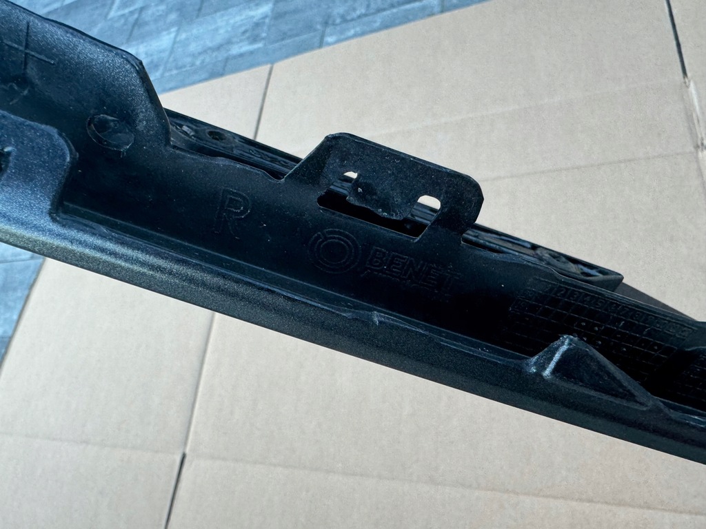 фото №10, Бампер спойлер накладка задняя правая porsche taycan 9j1 оригинал