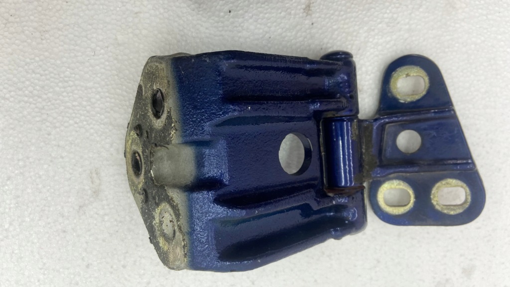 Петли крышки багажника honda cr-v 2 2 2002-2006r. b96p в Украине