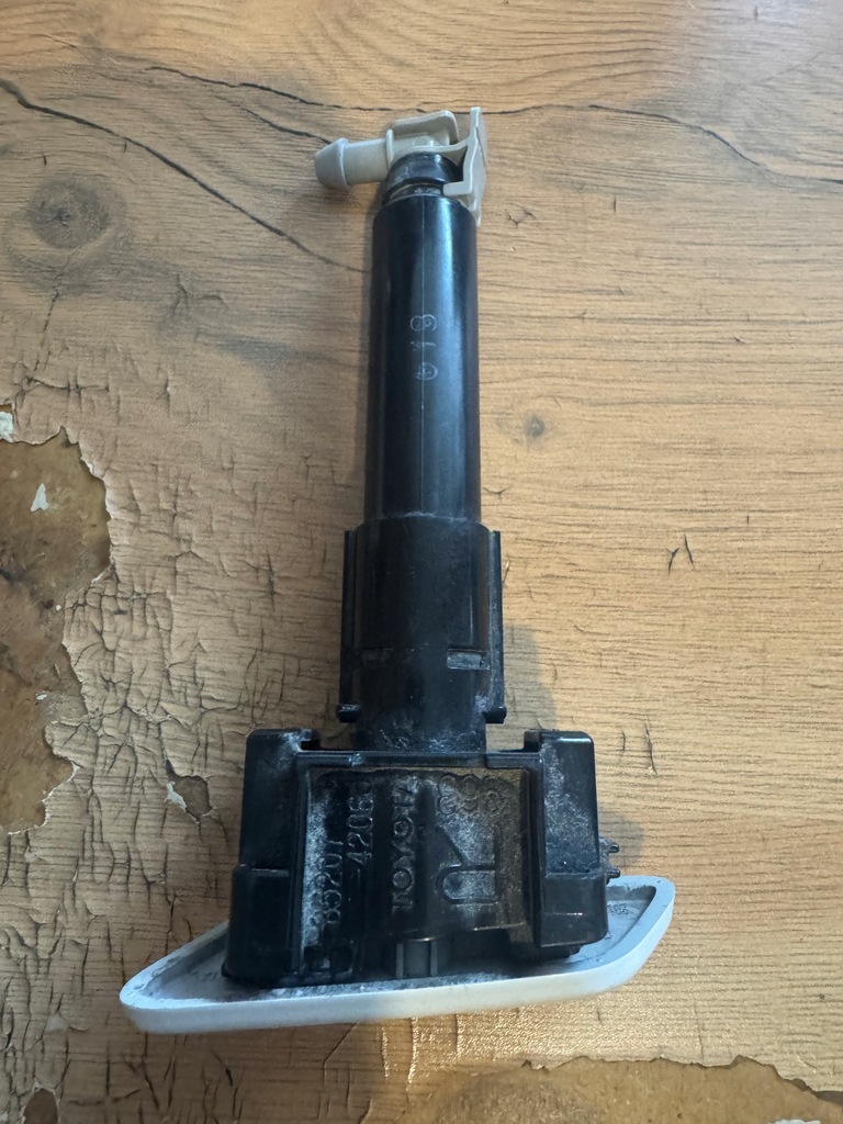 фото №1, Toyota rav4 rav-4 15-18 омыватель лампы оригинал правый