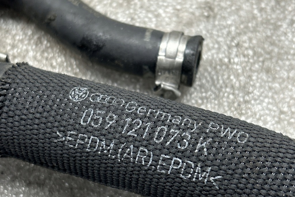 фото №1, Шланг радіатора audi a4 2,5 tdi 98-08 vag 059121073