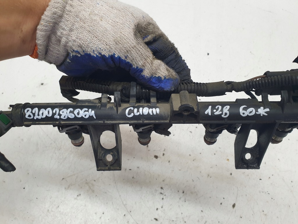 фото №5, Молдинг упорскування renault clio iii 1.2 бензин 8200286064