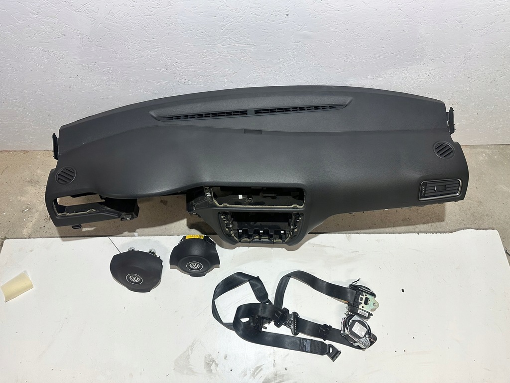 фото №1, Консоль подушка безопасности подушки безопасности ремни vw jetta оригинал