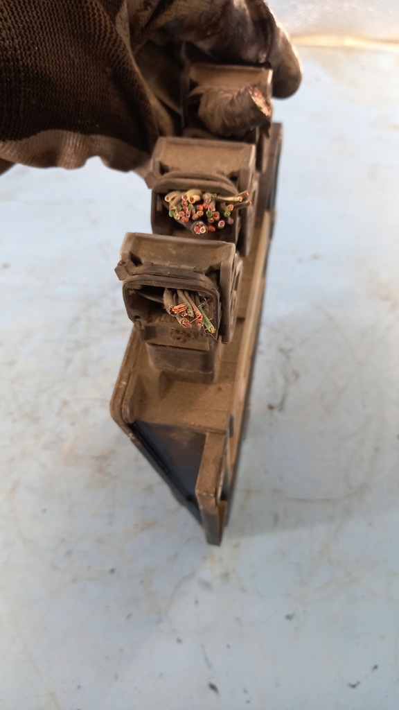 фото №3, Бортовой компьютер двигателя renault clio iii 06r