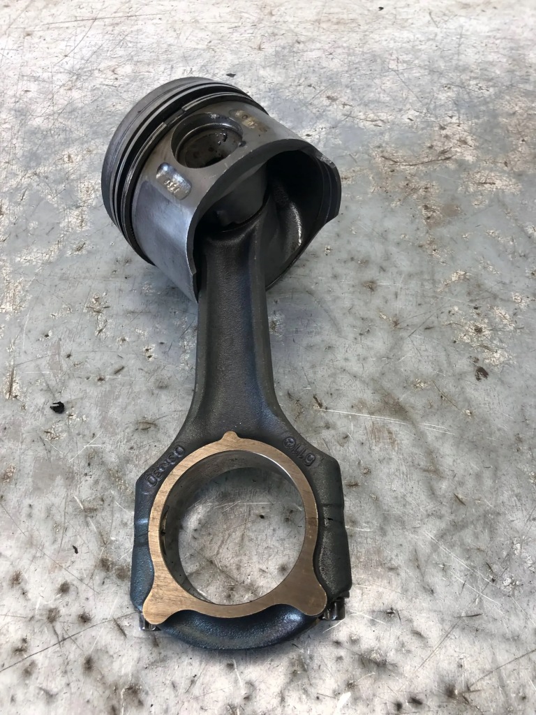 фото №1, Поршень шатун 3.2 cdi 648.961 mercedes w211