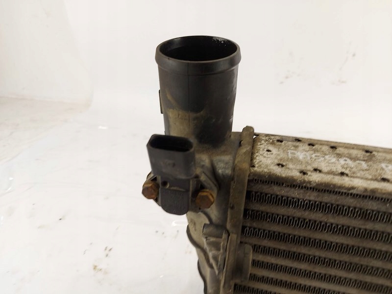 Інтеркулер радіатор повітря 058145805b vw passat b5 3b5 a4 b5 1.8 t Київ