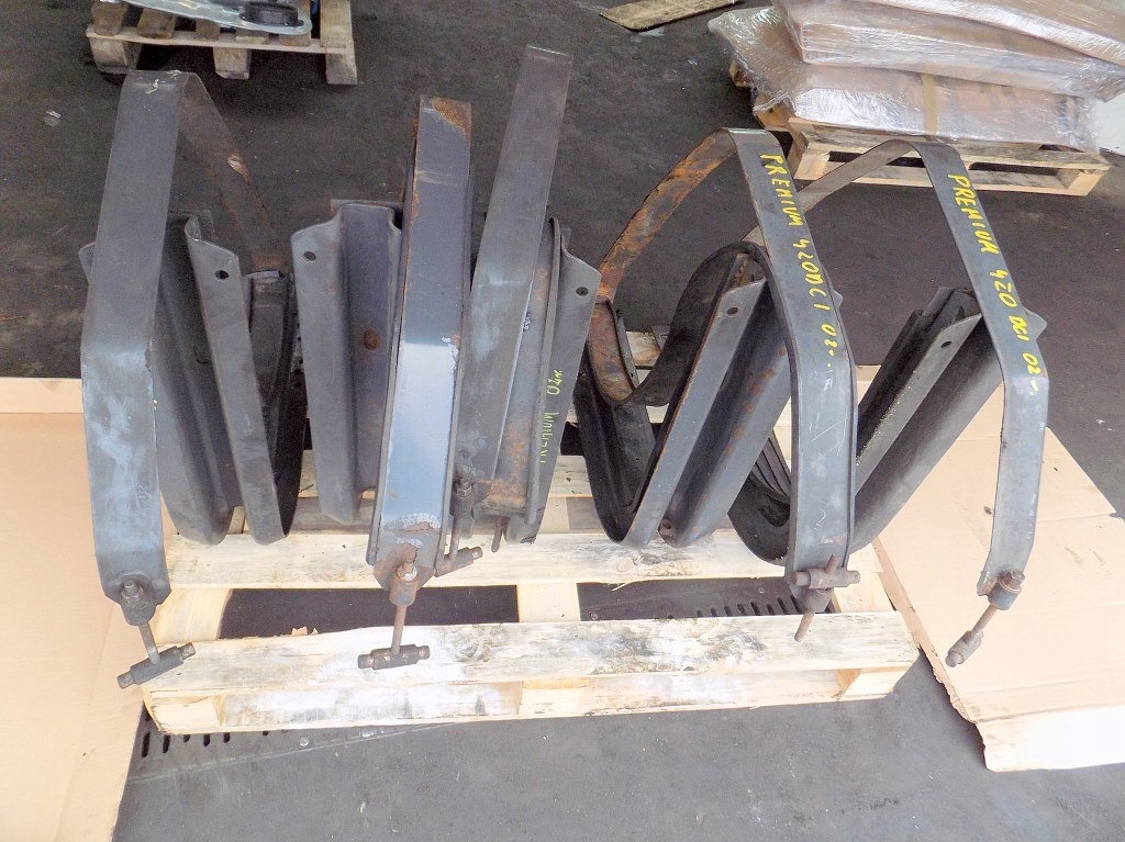 фото №7, Renault premium 420dci кронштейн хомут бака