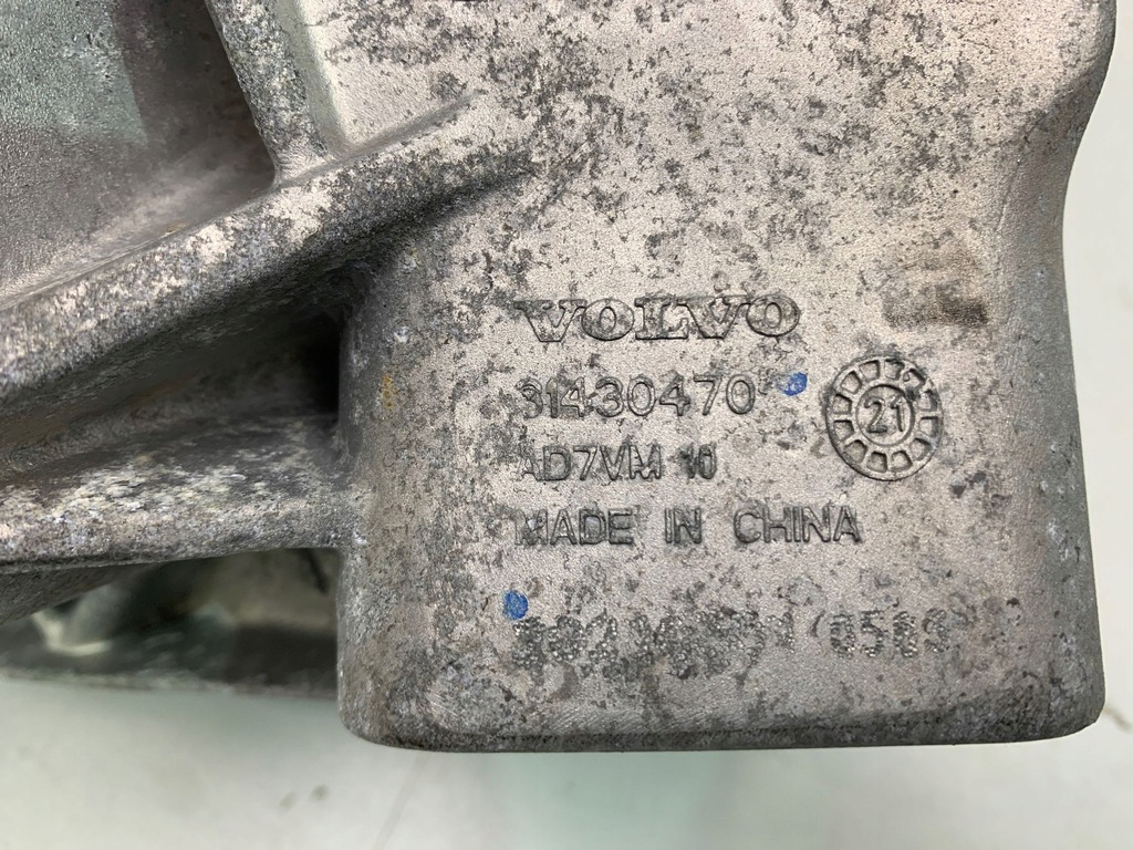 фото №6, Volvo s90 v90 кронштейн кронштейн двигуна 31430470