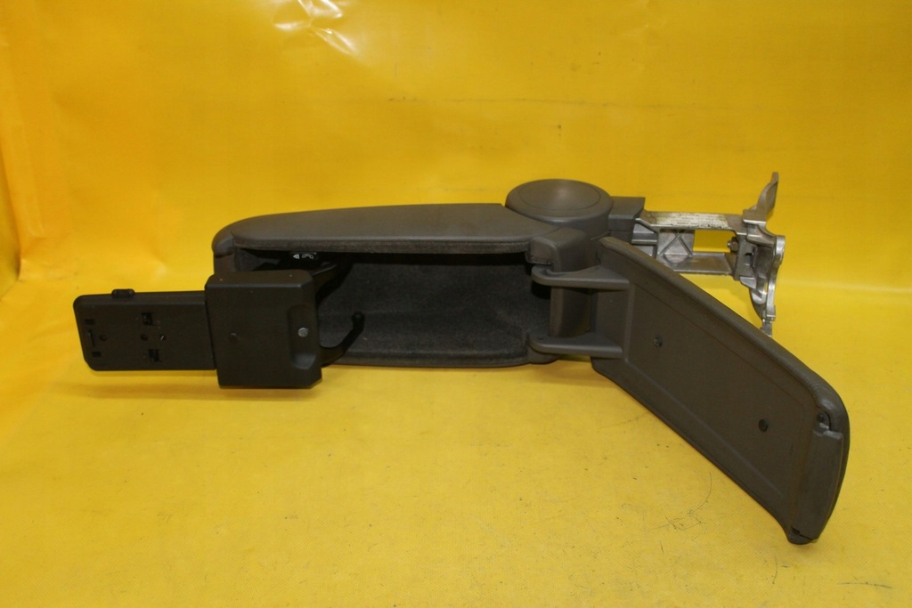 фото №9, Подлокотник a6 c5 fl 4e0864245 кожа