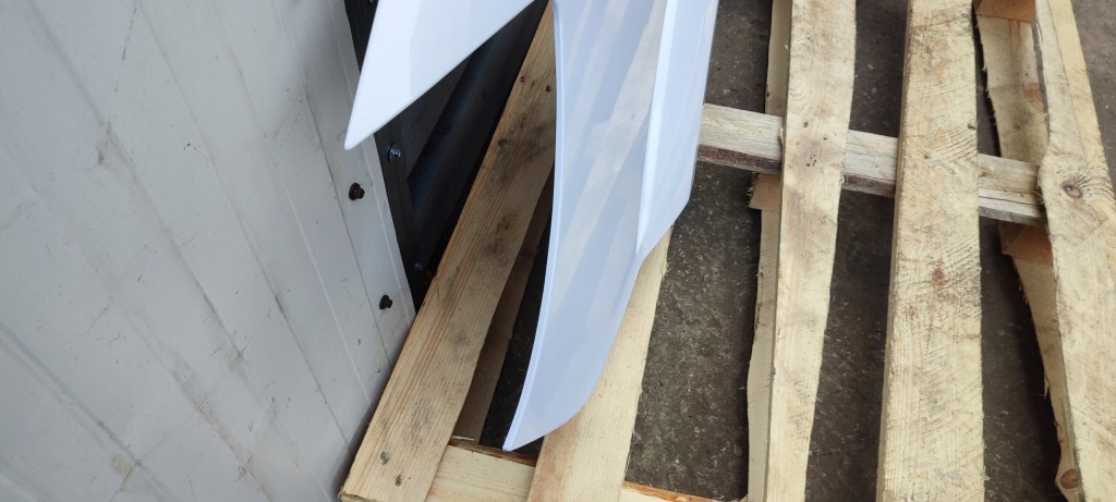 Крило ліве перед dodge sprinter 906 od 01.2007r лак p01 arctic white в Україні