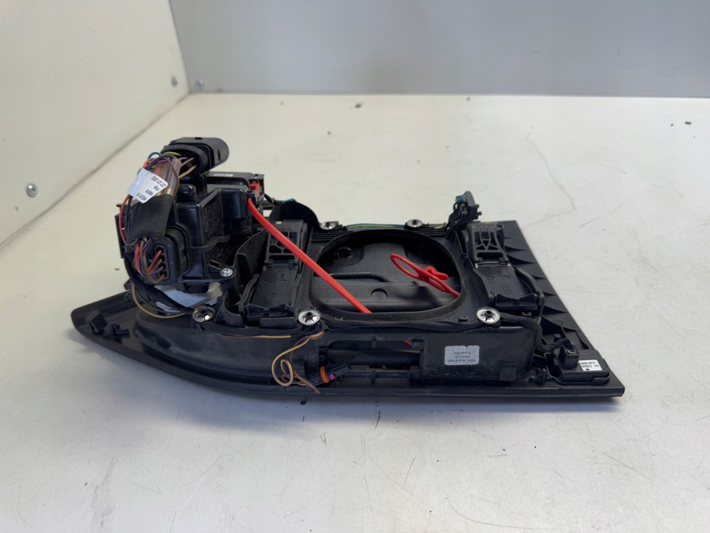 фото №8, Audi e-tron крышка разъём зарядки 4ke971375