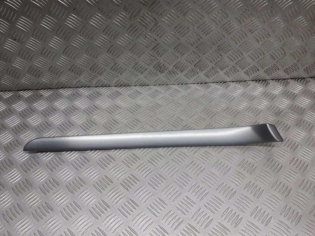 фото №1, Молдинг двері права передня audi a4 b7 la7w