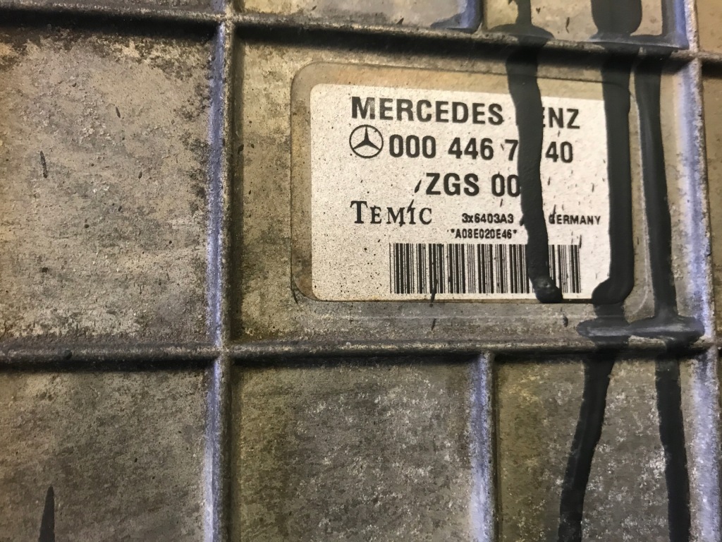 Бортовий комп'ютер блок керування mercedes actros atego a 040 446 28 40 Недорого