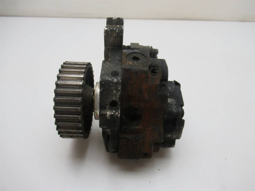 фото №5, Насос впрыскная citroen xsara picasso 1.6hdi 98-04