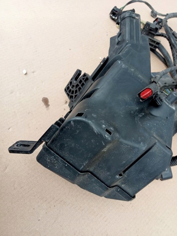 Ford fiesta mk7 2008-17r. - коробка запобіжників 8v5t-14k012-ldk Київ