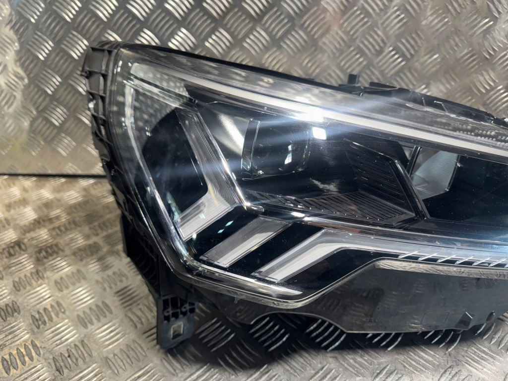 Фара перед правий передня правий audi q3 83a 2023 full led 83a941034 Зі Шроту