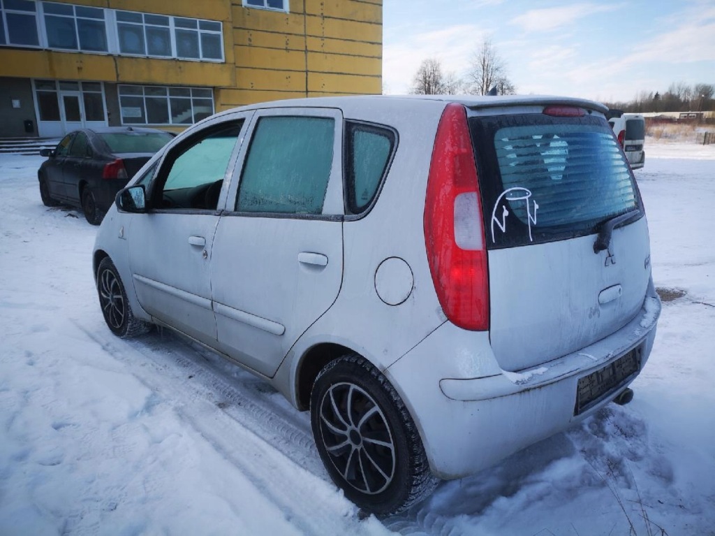 фото №8, Mitsubishi colt двигун кришка обігрівача 2005 1.3l ae0637008320