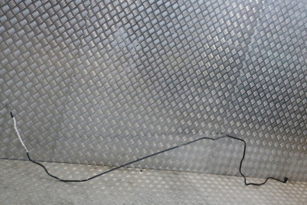 фото №1, Труба шланг пального porsche 982 cayman boxster 982201080b