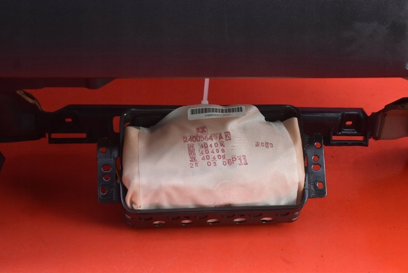 фото №4, Приборная панель приборная консоль приборная панель подушка безопасности eu dodge magnum 03-08