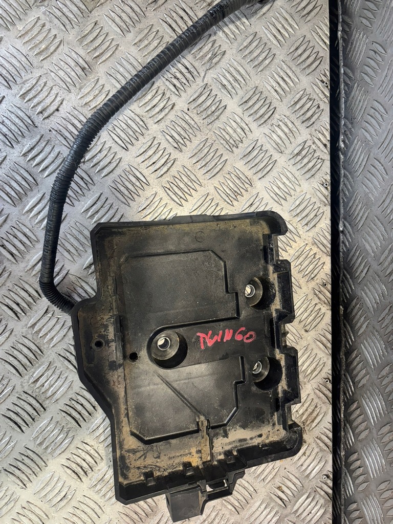 фото №4, Основание аккумулятор renault twingo iii 648949124r