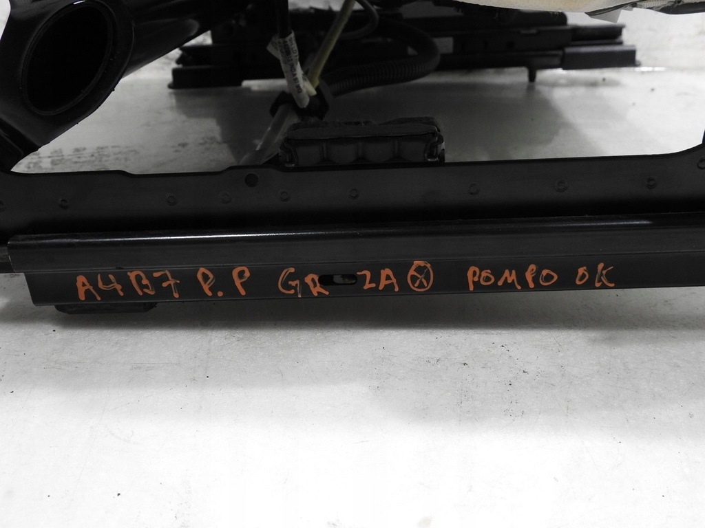 фото №11, Сидіння правий перед audi a4 b7