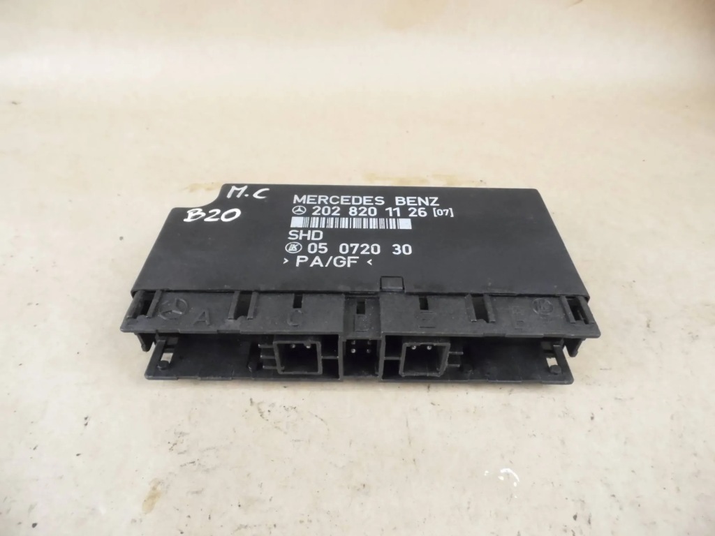 фото №1, Mercedes-benz c w202 модуль 2028201126