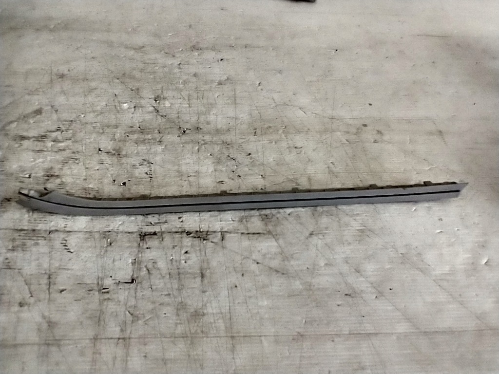 Купить Mercedes s-klasa w221 защита молдинг шторка правая задний  задняя a2218150227