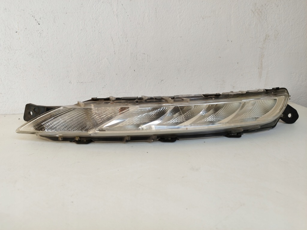 Купити C4 picasso 2 фара led drl ліва 9676036380