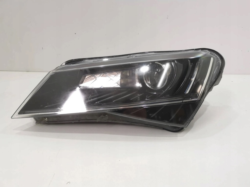 Superb 3 3v фара левый перед идеальное состояние ксенон led с Разборки