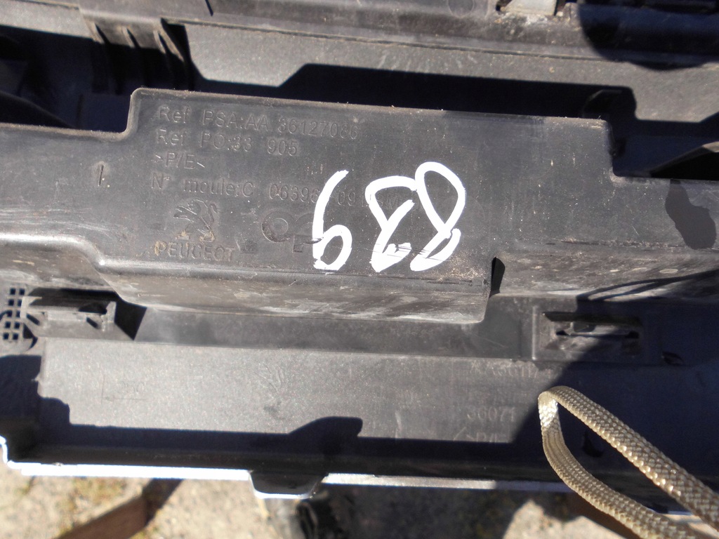 фото №15, Peugeot 308 ii t9 lift бампер перед решётки