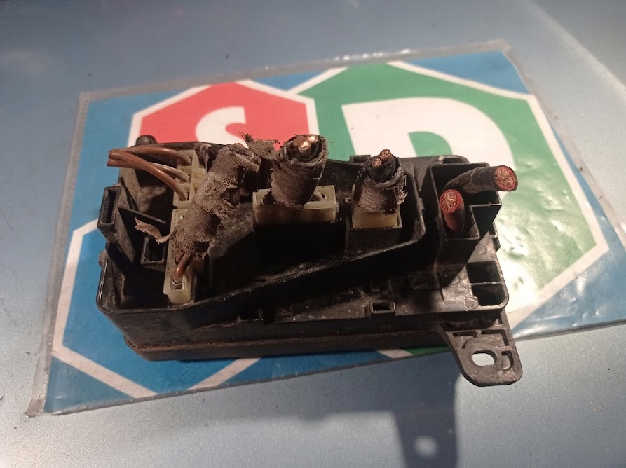 фото №4, Коробка предохранитель реле freelander 100900