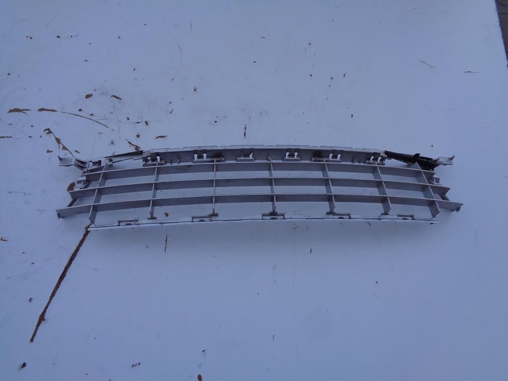 фото №1, Решётка бампера перед peugeot 207 fl