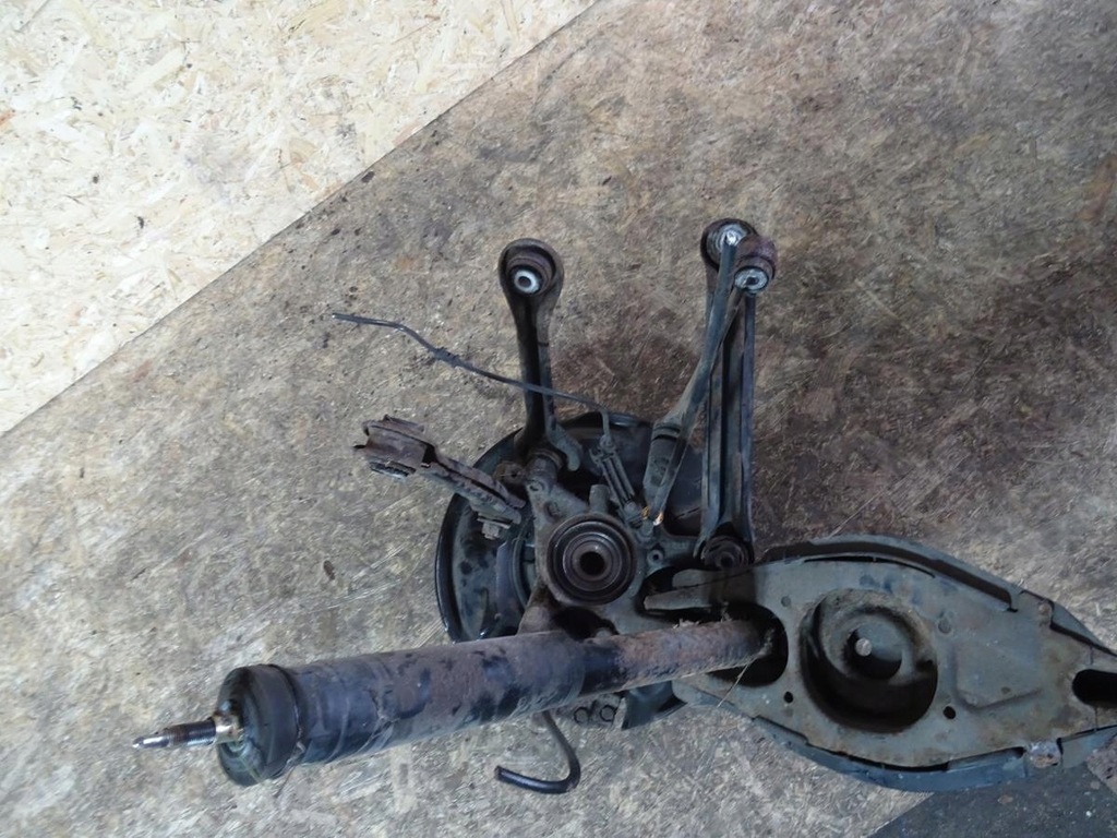 фото №4, Поворотний кулак ступиця супорт важіль підвіска ліва задня mercedes r171 slk