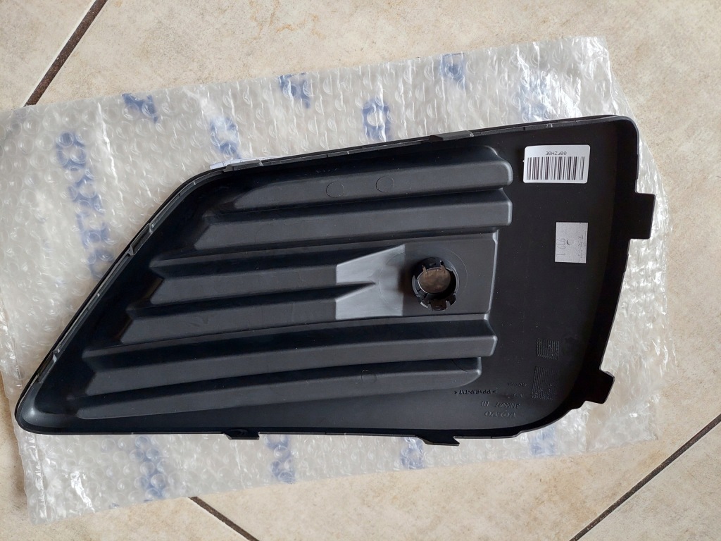 фото №3, Решётка бампера - перед - левая - volvo xc60 ii - r-design - nowa