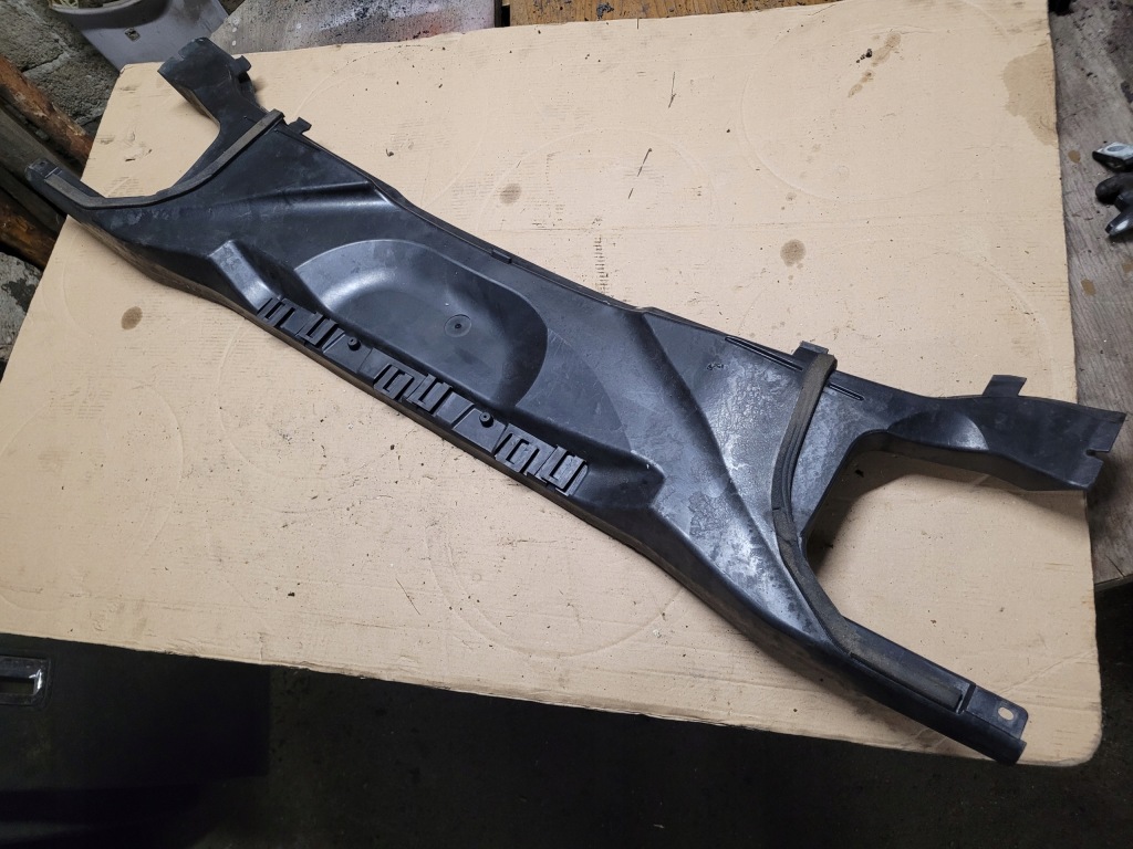 Купити Жабо bmw 1 e87 64316925015