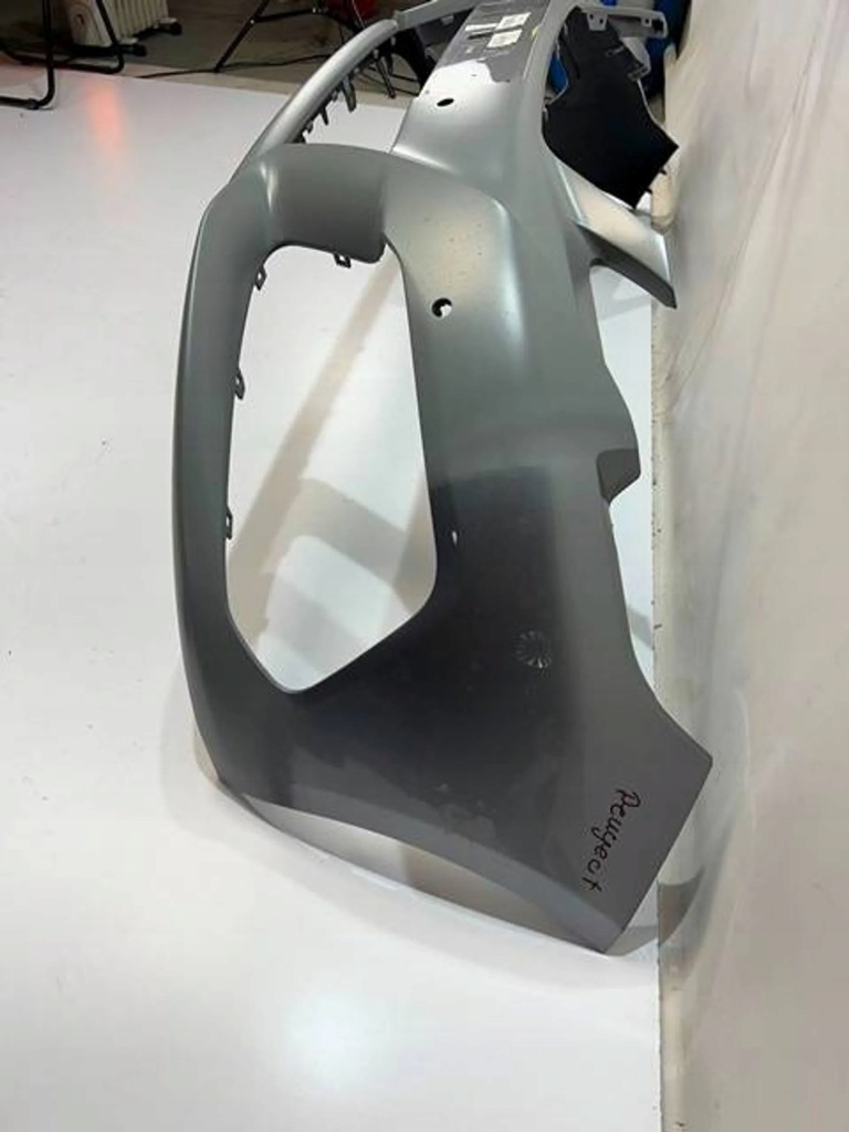 Peugeot 308 t9 gt рестайлинг  17- бампер перед передний Недорого