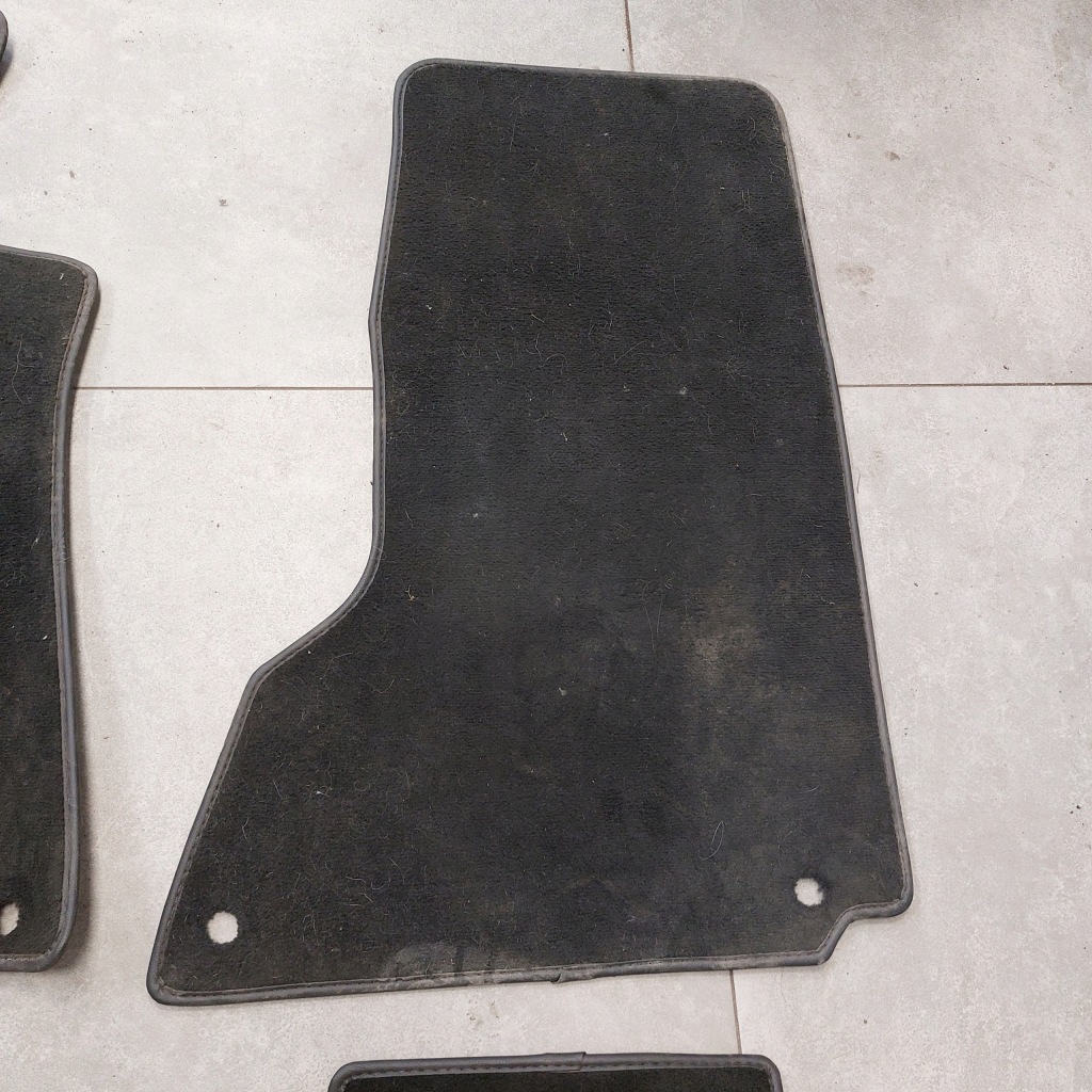 Maserati ghibli килимки оригінальні 6700239070 673004332 в Україні