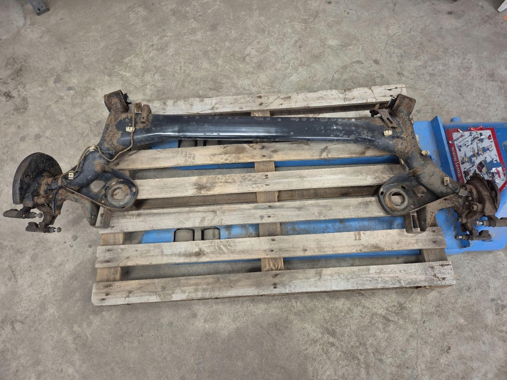 Купити Skoda fabia 2 combi 07-10 балка підвіска задній задня