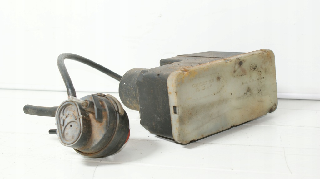 фото №1, Mercedes r107 sl slc w124 w126 помпа центрального замка 0008002248