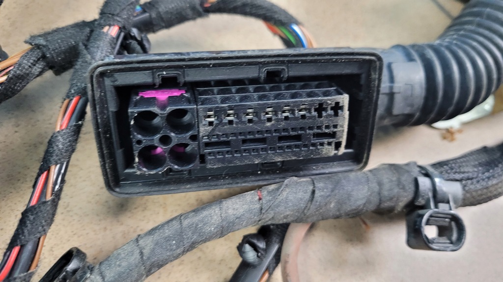 фото №10, Mercedes eqe w295 350+ 23r жгут электропроводка салона