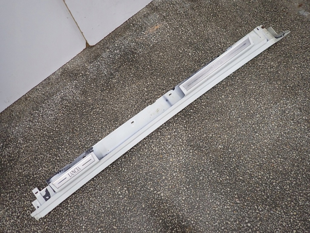 фото №1, Молдинг поріг поріг права lancia delta iii 14r