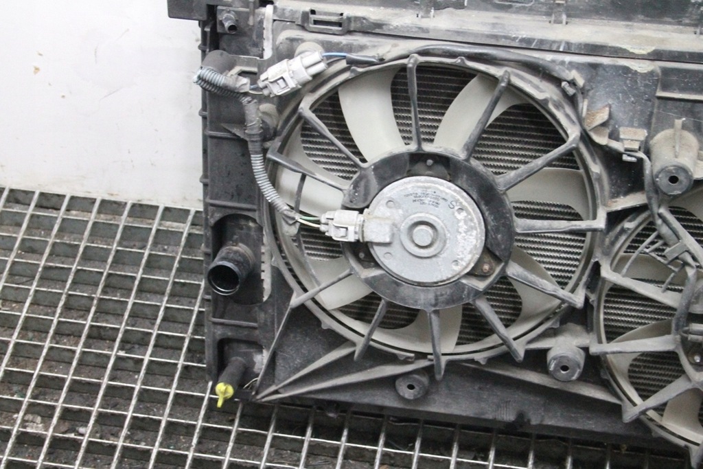 фото №6, Комплект радіатор toyota auris _e15_ 160400t490 1.8l hybrid 73kw 2012