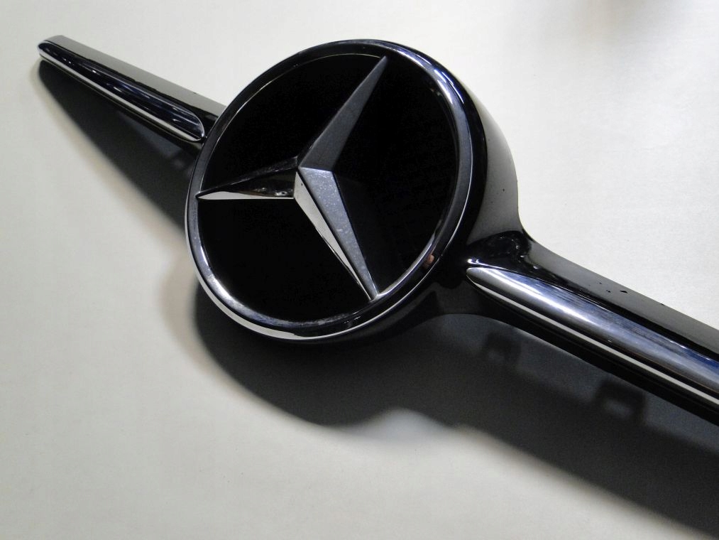 фото №1, Mercedes 207 204 216 звезда distronic решётка радиатора